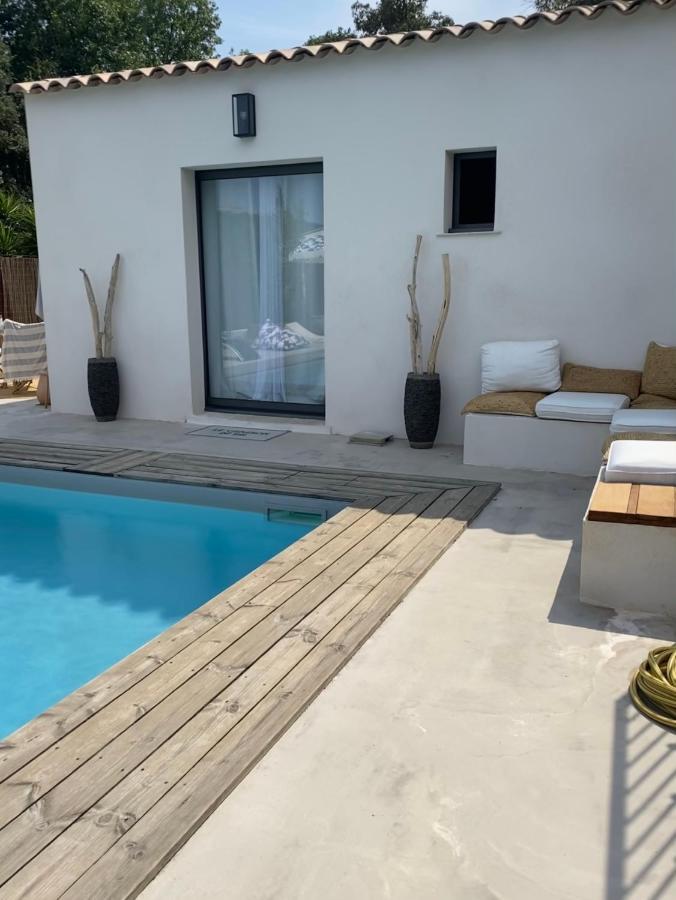 Le Cabanon De Val Bed & Breakfast Gassin Eksteriør bilde